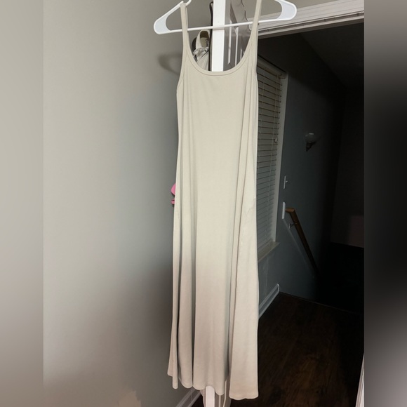 Old Navy Dresses & Skirts - Old Navy maxi Dress